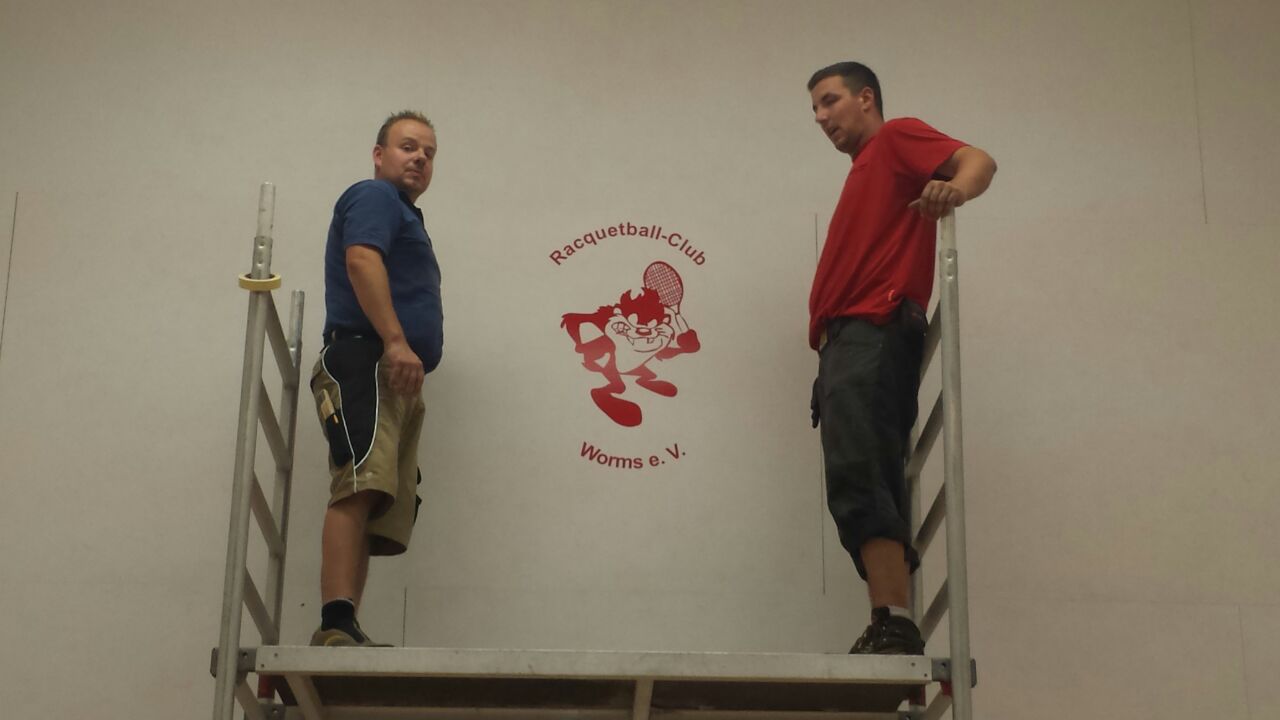 Mehr über den Artikel erfahren Renovierungsarbeiten beim RC Worms gehen voran