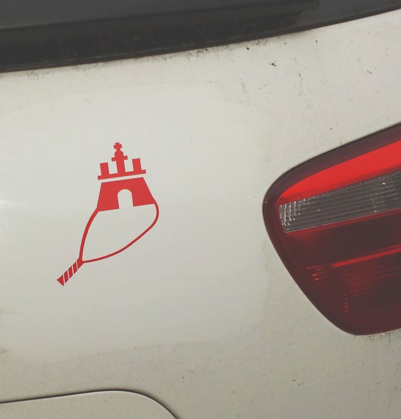 Mehr über den Artikel erfahren Hamburg zeigt Flagge, äh Logo….